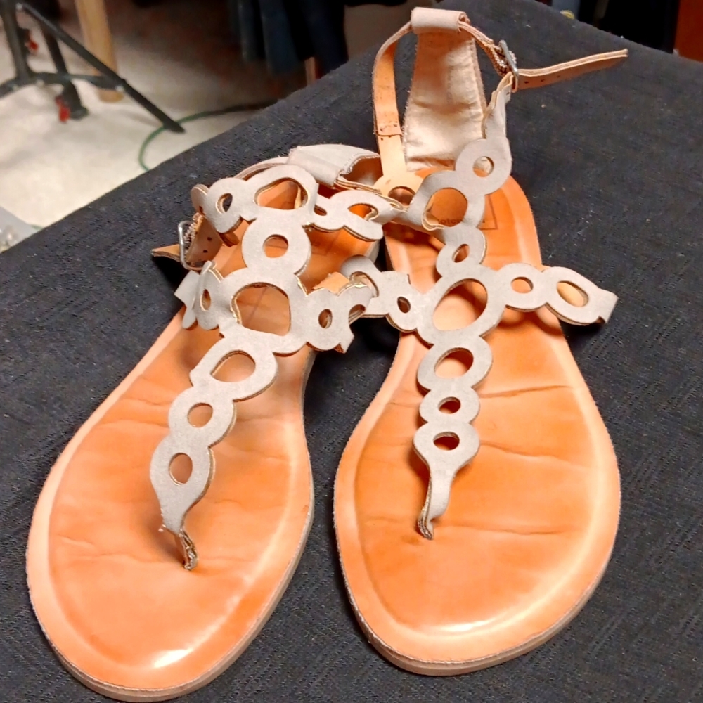 DOLCE VITA ANKLE BUCKLED SANDAL